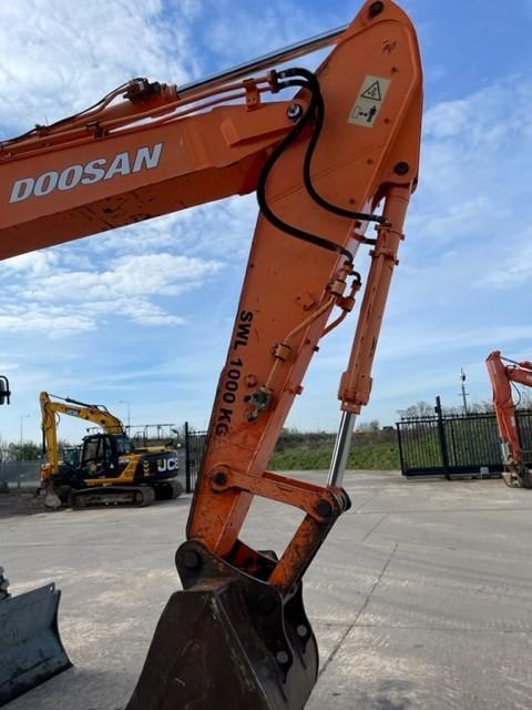 Doosan Dx W Wheeled Excavator Gleneden