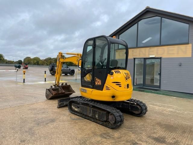 JCB 8030 - Gleneden