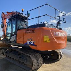 HITACHI ZX210LC-6