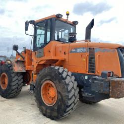 Doosan DL200