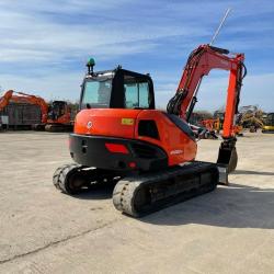 Kubota KX080