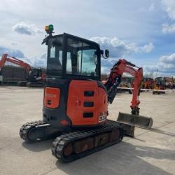 Hitachi zx33u