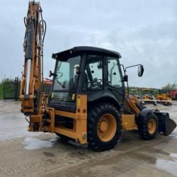 Case 570T BACKHOE LOADER