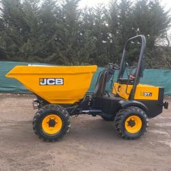 JCB 3t swivel skip