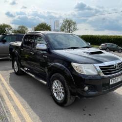 TOYOTA HILUX  D-4D 171 Auto Hilux Invincible